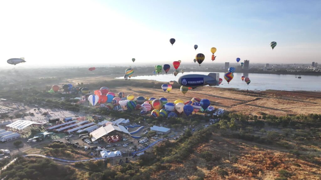 Libia Dennise inaugura el Festival Internacional del Globo en León